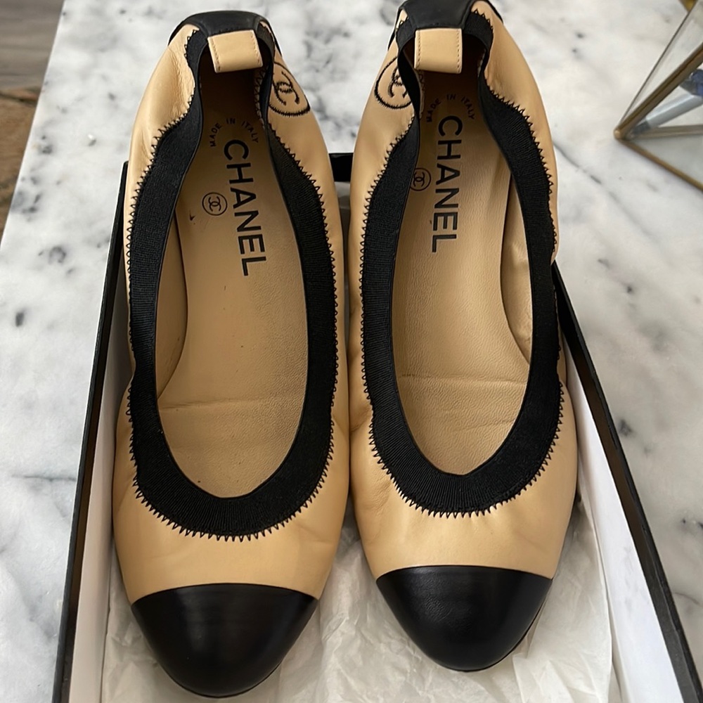 Chanel Elastic Cap-toe ballet flats Size 38.5 - Excellent condition!!